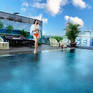 Dylan 4*, Da Nang Wietnam